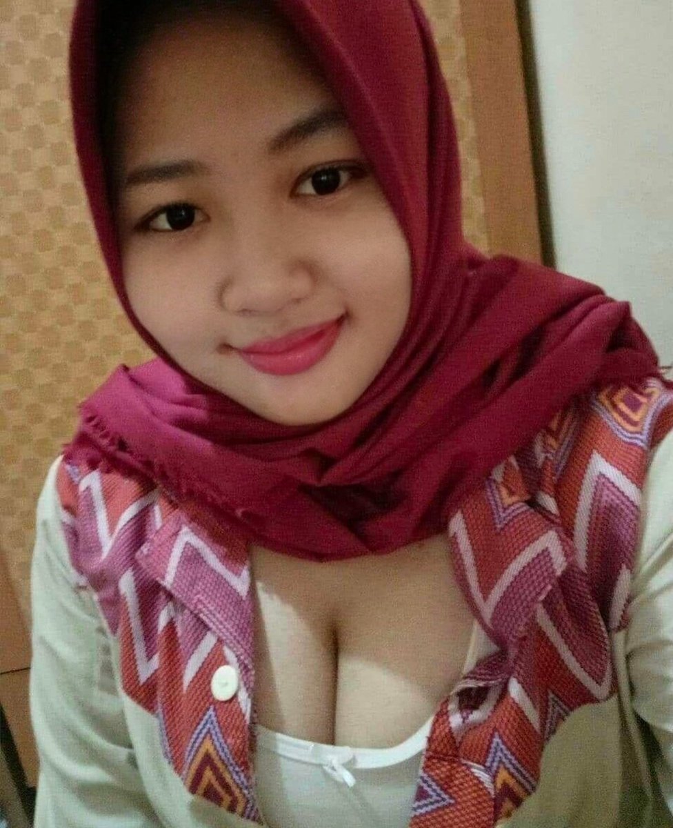 Video Viral Ibu Tiri di Kebun Sawit on Social Media in 2025 Cd Pink Ukhti Jilbab Masih Orisinil Belajar Wiwik Bareng Kakak Sma of All Time Trending Video Top Viral Barat